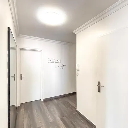 Apartment L'art Du Reve - Proche Metro Avec Parking Creteil